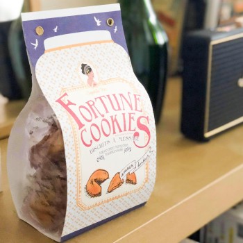 Lot de 10 Fortune Cookies/ biscuits du bonheur / biscuits chinois / happy cookies/ gâteaux de la chance/ biscuits Porte-Bonheur